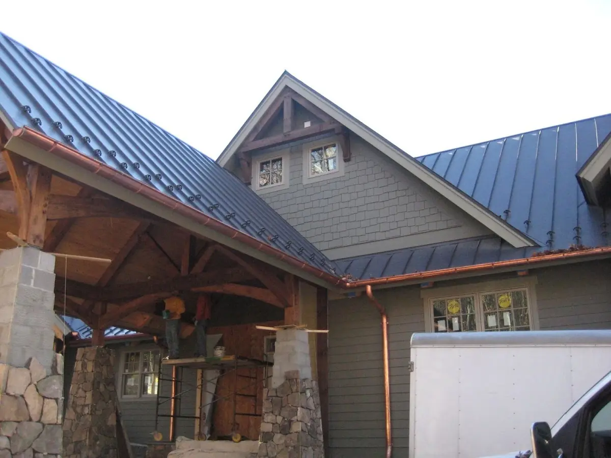 Craftsman Roofing team delivering quality roofing work in Minortown